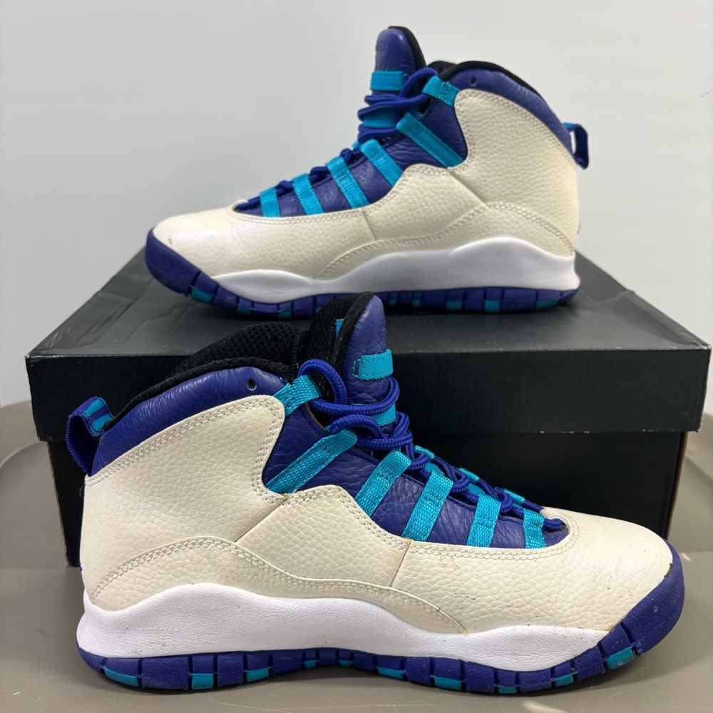 Jordan 10 Retro BG Charlotte Sneakers  Cream and Blue Lagoon 6W/4.5Y